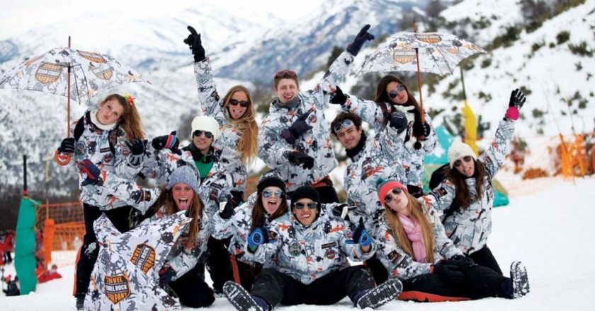 Bariloche celebra la vuelta de los viajes estudiantiles