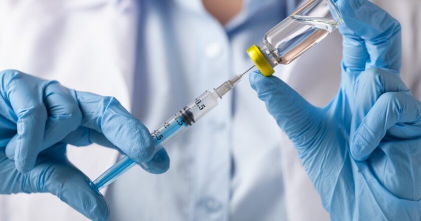 Gobierno bonaerense advierte sobre posibles estafas por turnos del plan de vacunación