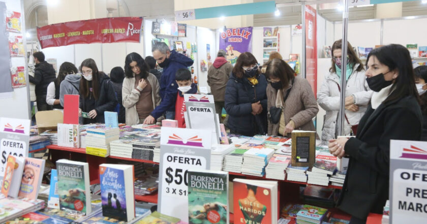 Unas 150.000 personas visitaron la Feria del Libro de La Plata