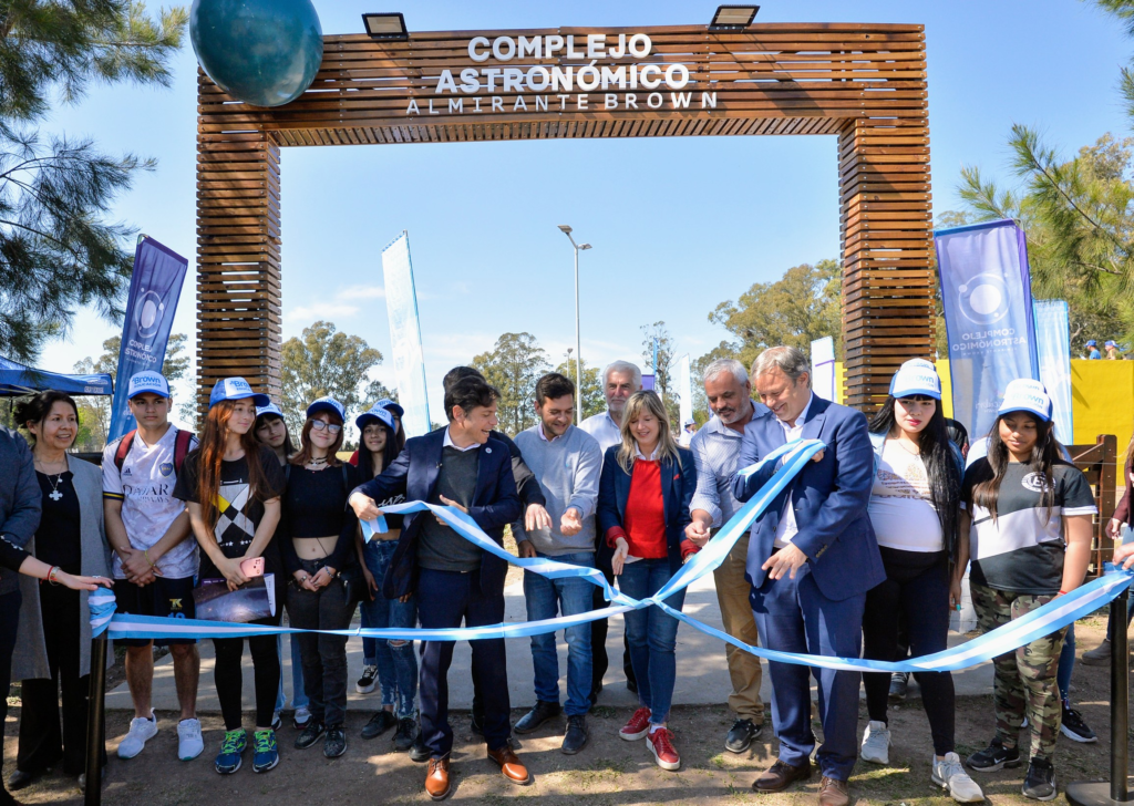 Almirante Brown: Kiciloff inauguró el primer Parque Astronómico ...